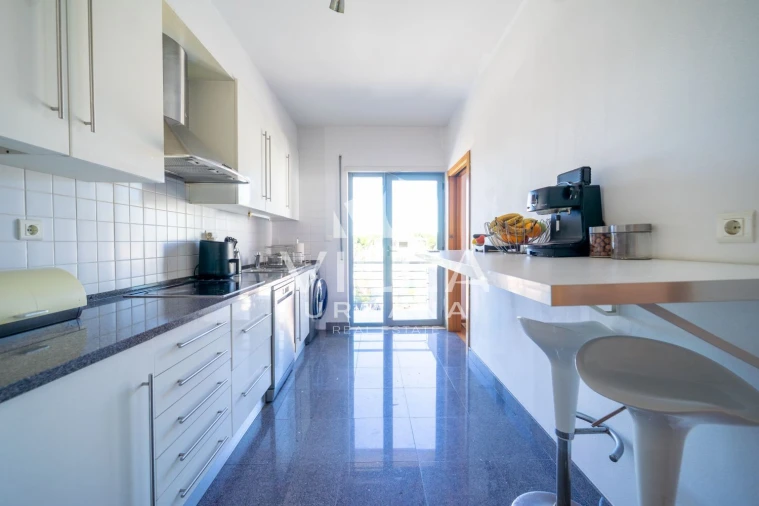 Apartamento T2 para Venda em Costa da Caparica Foto 20