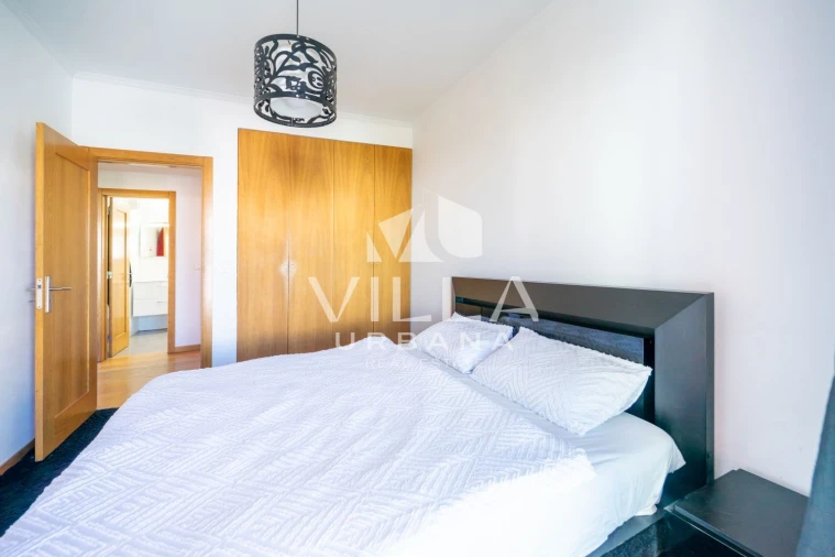 Apartamento T2 para Venda em Costa da Caparica Foto 13