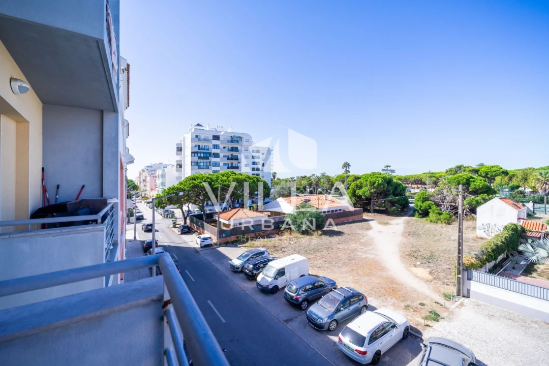 Apartamento T2 para Venda em Costa da Caparica Foto 30