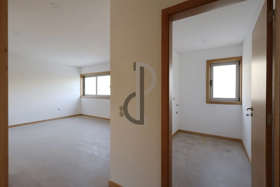 Apartamento T2 para Venda em Nogueira da Regedoura Foto 5