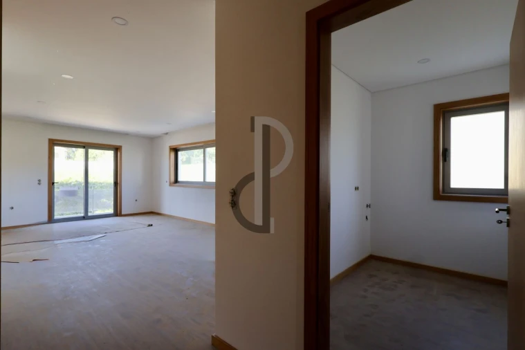 Apartamento T2 para Venda em Nogueira da Regedoura Foto 5
