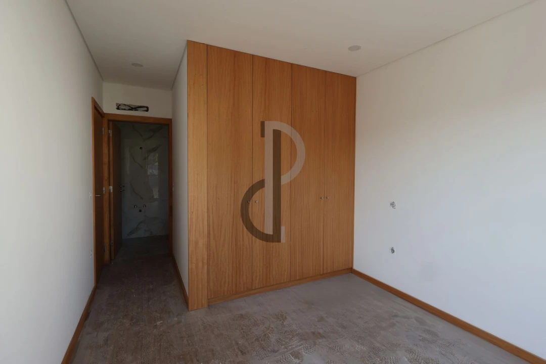 Apartamento T2 para Venda em Nogueira da Regedoura Foto 11