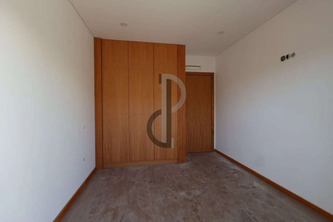 Apartamento T3 para Venda em Nogueira da Regedoura Foto 7