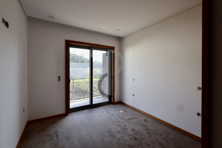 Apartamento T2 para Venda em Nogueira da Regedoura Foto 8
