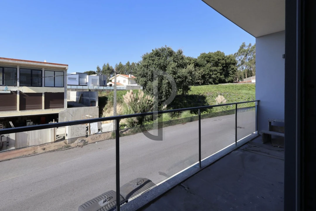 Apartamento T3 para Venda em Nogueira da Regedoura Foto 2