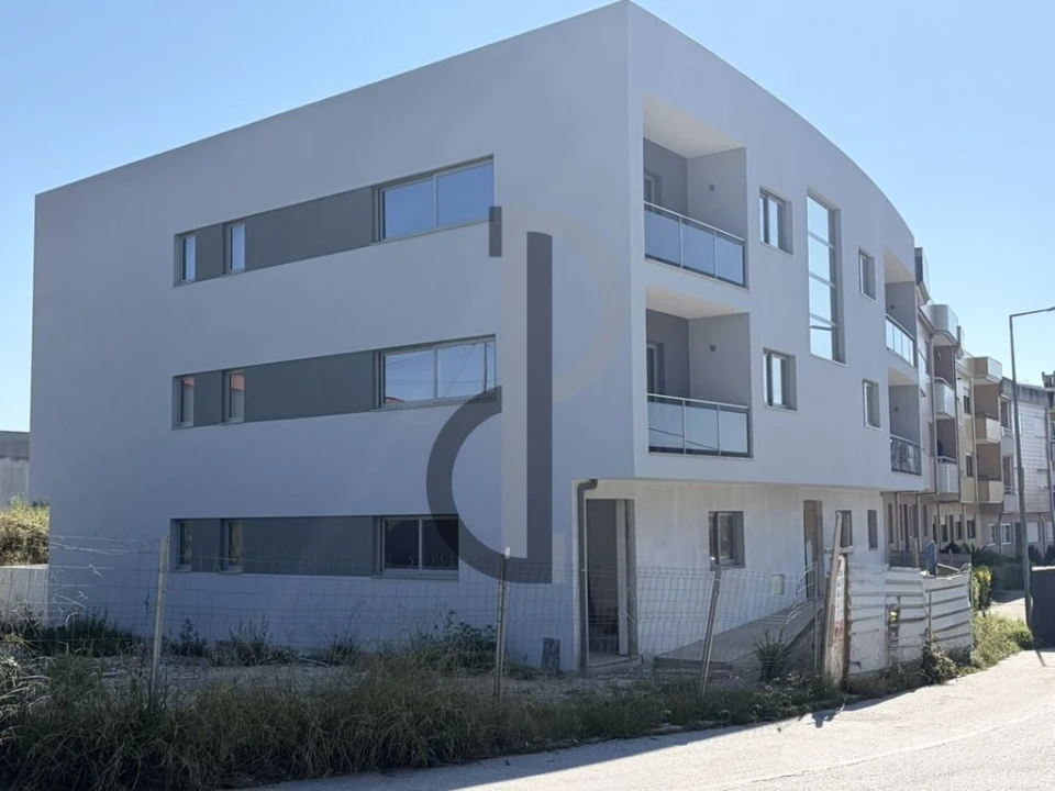 Apartamento T3 para Venda em Nogueira da Regedoura Foto 1