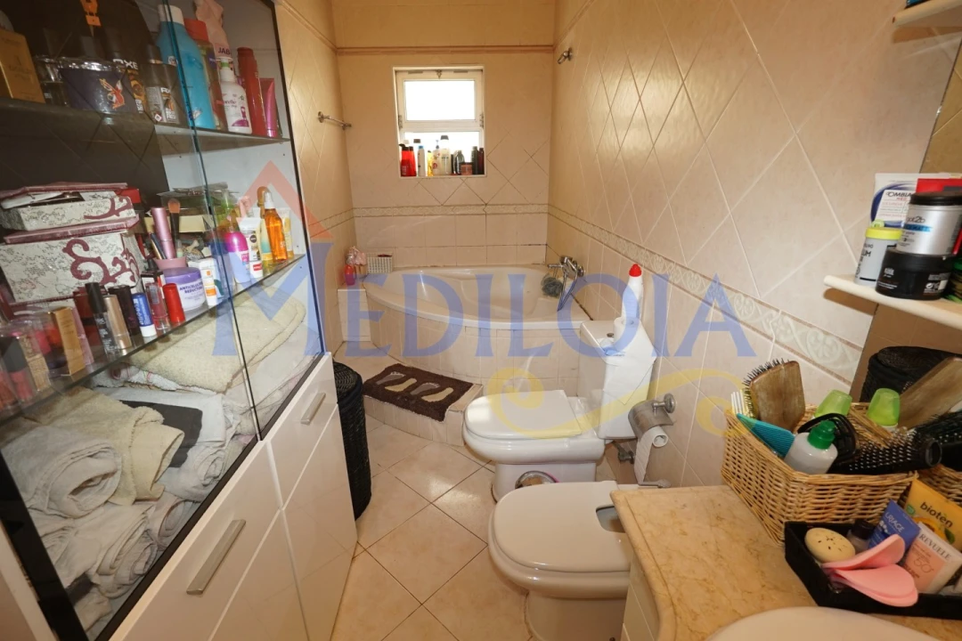 Moradia T5 para Venda em Vila Real de Santo Antonio Foto 13