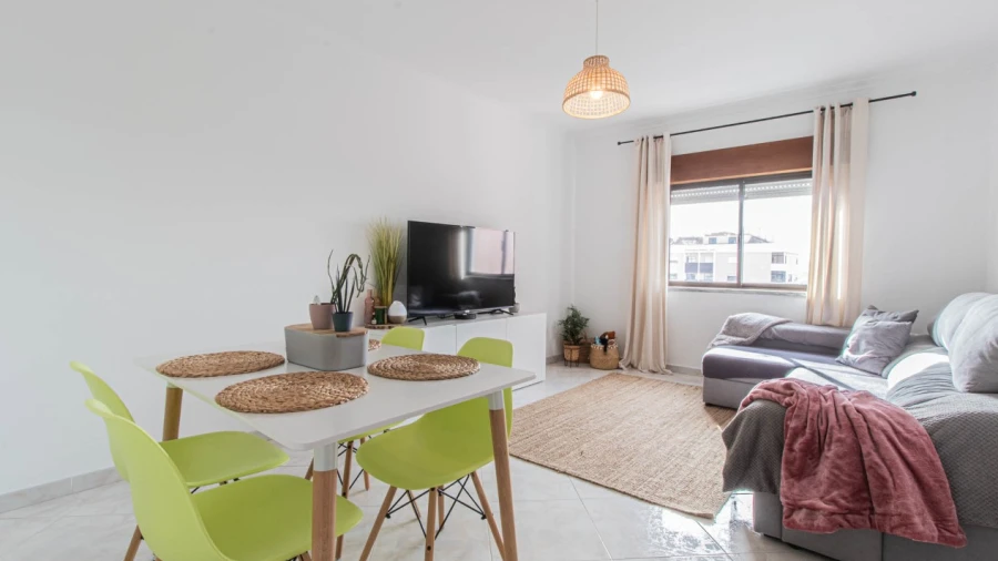 Apartamento T2 para Arrendamento em Cacém e São Marcos