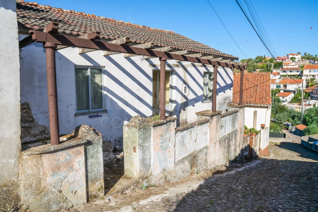 Moradia T5 para Venda em Ortiga Foto 6
