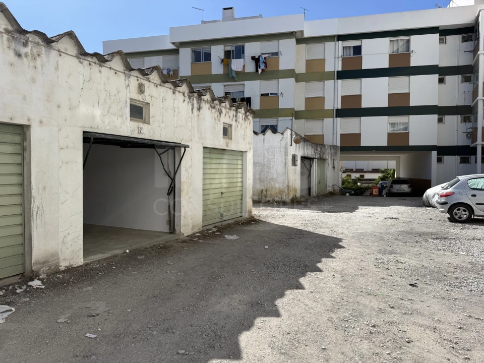 Garagem para Venda em Bombarral e Vale Covo Foto 3