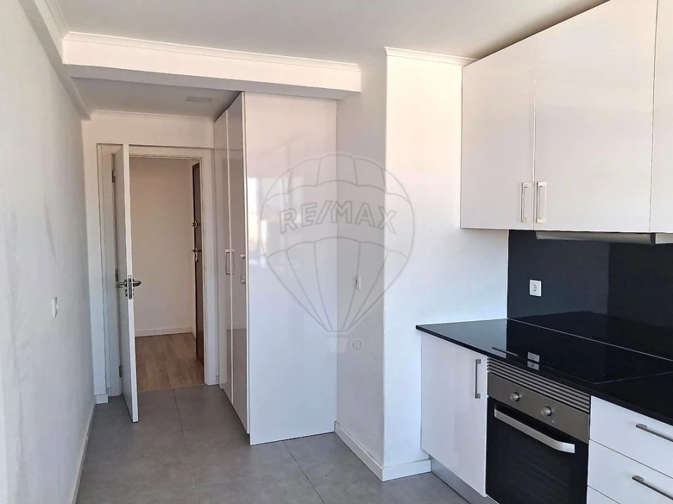 Apartamento T2 para Arrendamento em Almeirim Foto 7