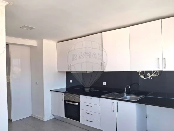 Apartamento T2 para Arrendamento em Almeirim