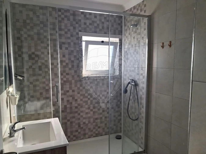 Apartamento T2 para Arrendamento em Almeirim Foto 2