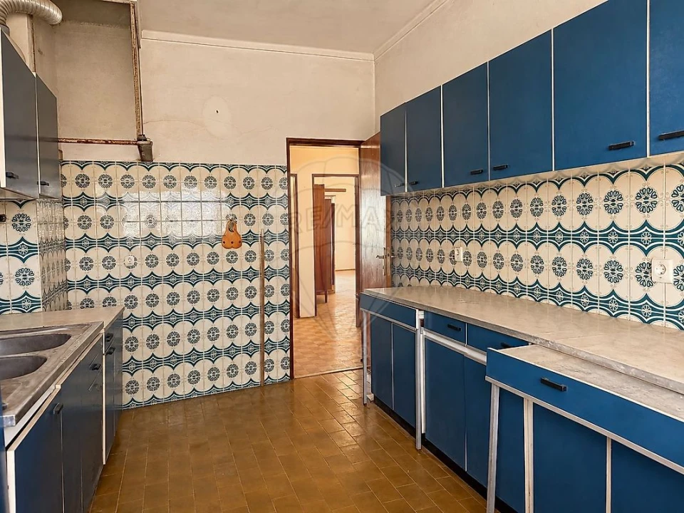 Apartamento T2 para Venda em Rio de Mouro Foto 2