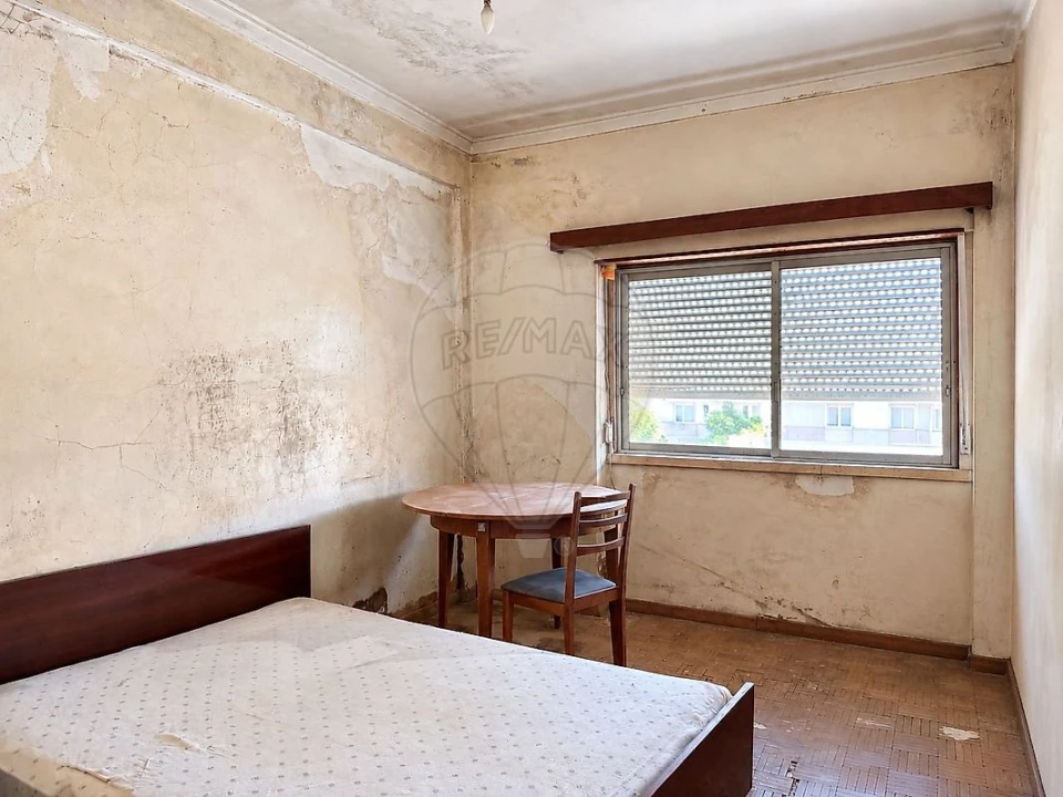 Apartamento T2 para Venda em Rio de Mouro Foto 3