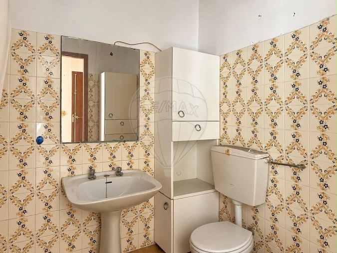 Apartamento T2 para Venda em Rio de Mouro Foto 7
