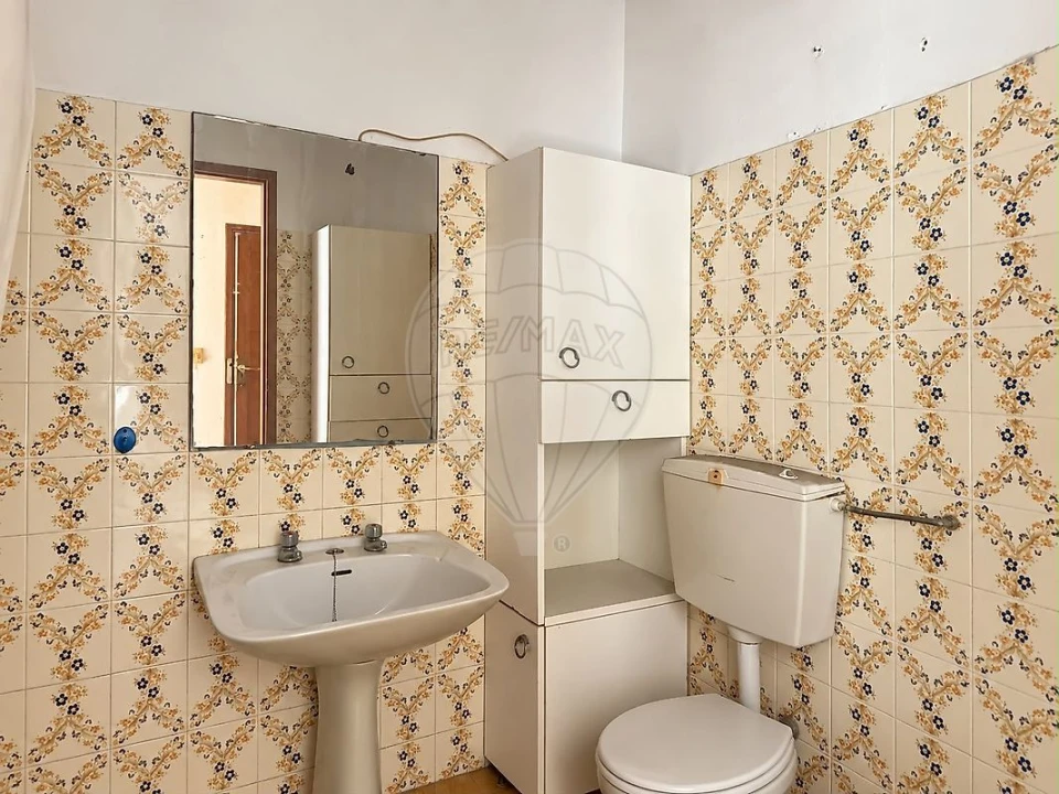 Apartamento T2 para Venda em Rio de Mouro Foto 7