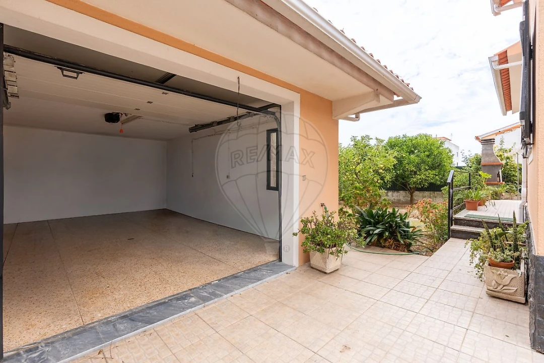 Moradia T4 para Venda em Quinta do Conde Foto 16