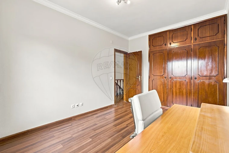 Moradia T4 para Venda em Quinta do Conde Foto 10