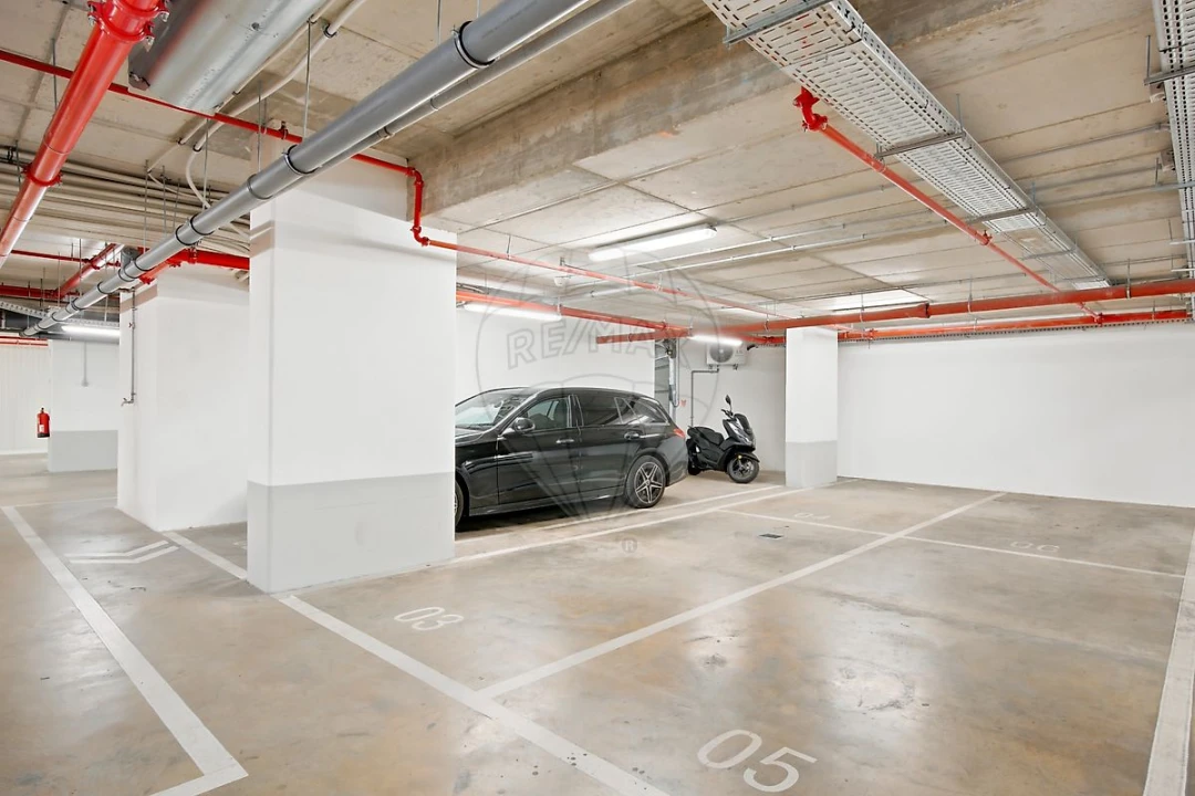 Apartamento T2 para Venda em Lumiar Foto 30