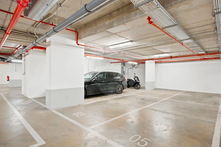 Apartamento T2 para Venda em Lumiar Foto 30