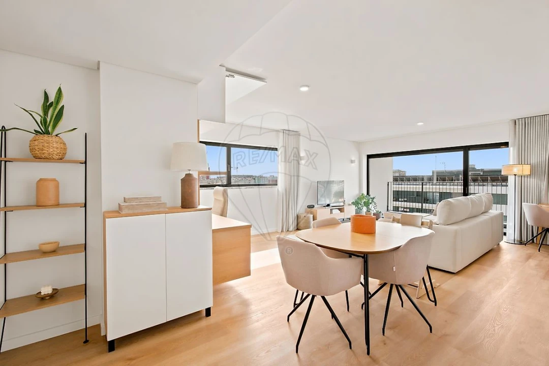 Apartamento T2 para Venda em Lumiar Foto 4
