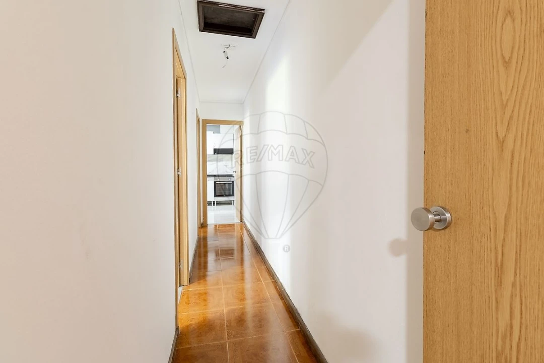 Moradia T8 para Venda em São Felix da Marinha Foto 8