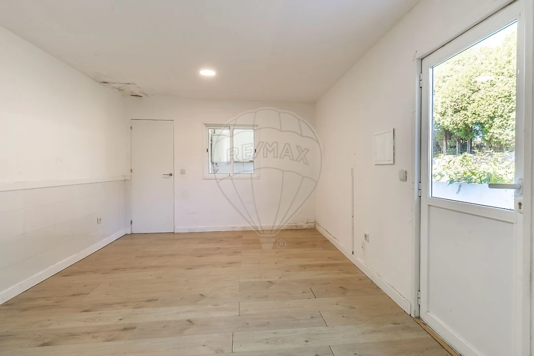 Moradia T8 para Venda em São Felix da Marinha Foto 18