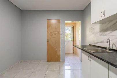 Moradia T8 para Venda em São Felix da Marinha