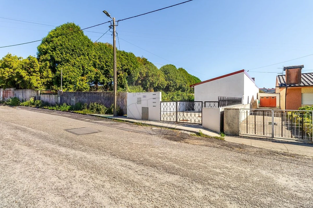 Moradia T8 para Venda em São Felix da Marinha Foto 5