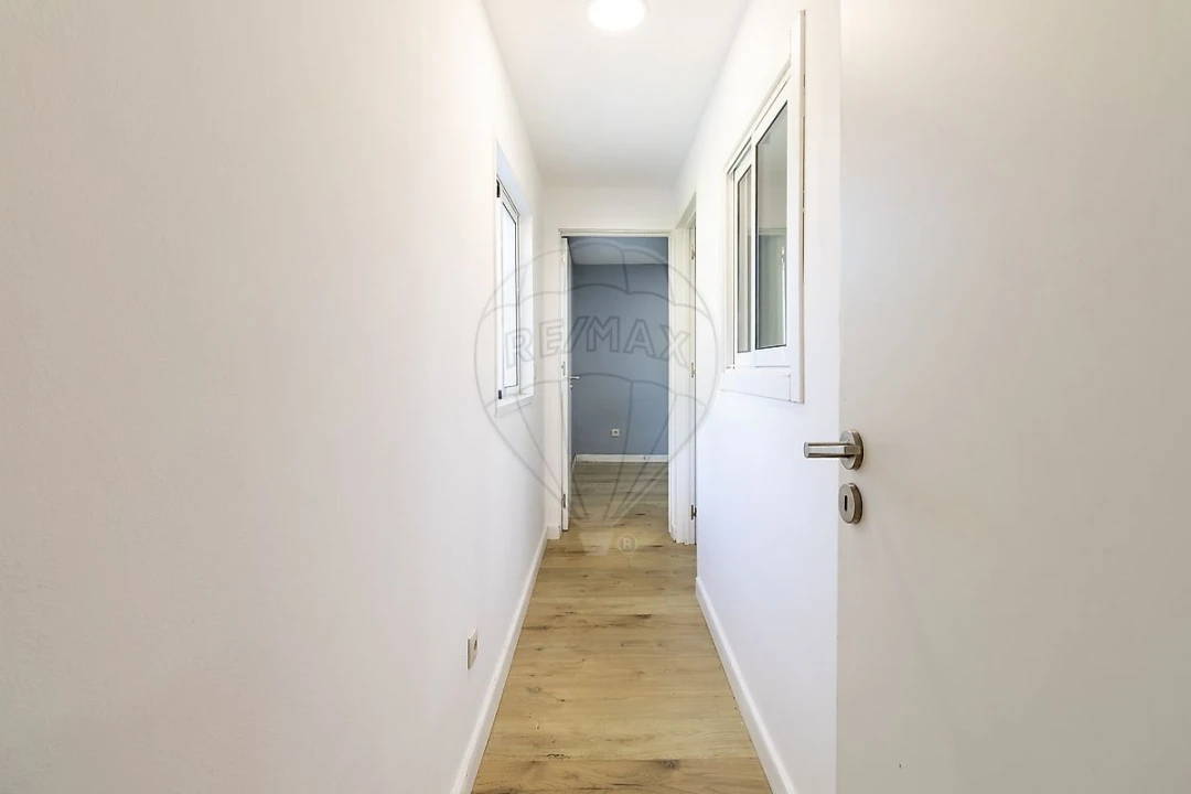 Moradia T8 para Venda em São Felix da Marinha Foto 19