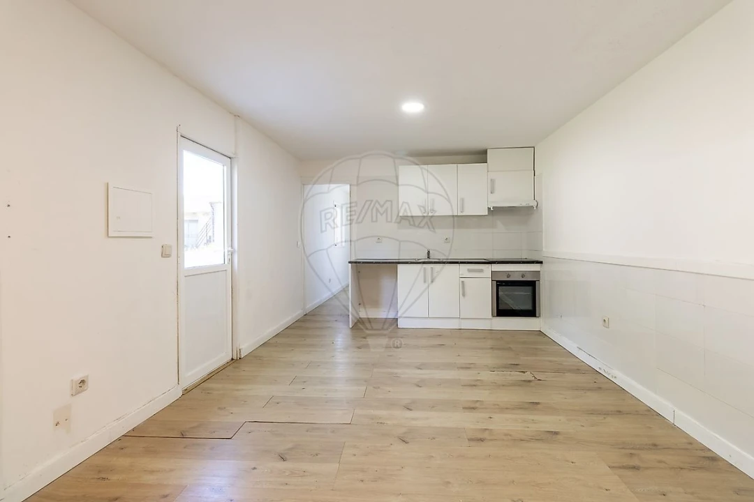 Moradia T8 para Venda em São Felix da Marinha Foto 16