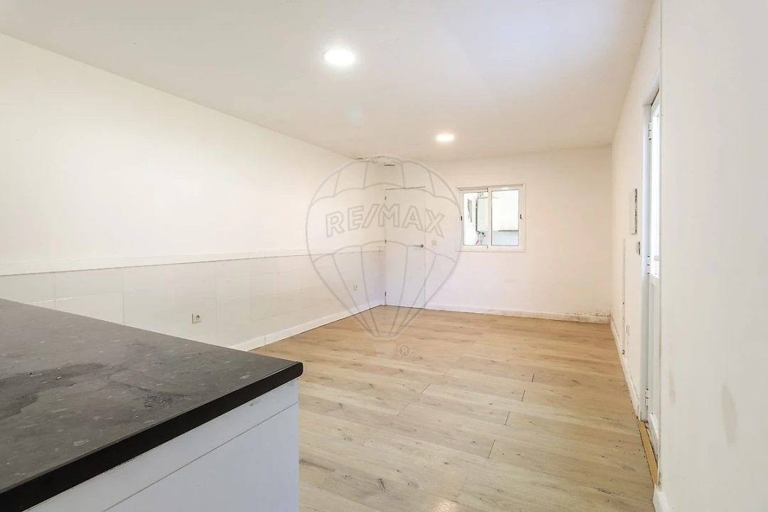 Moradia T8 para Venda em São Felix da Marinha Foto 17