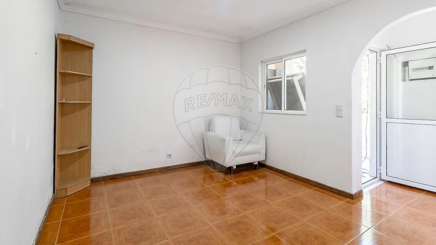 Moradia T8 para Venda em São Felix da Marinha