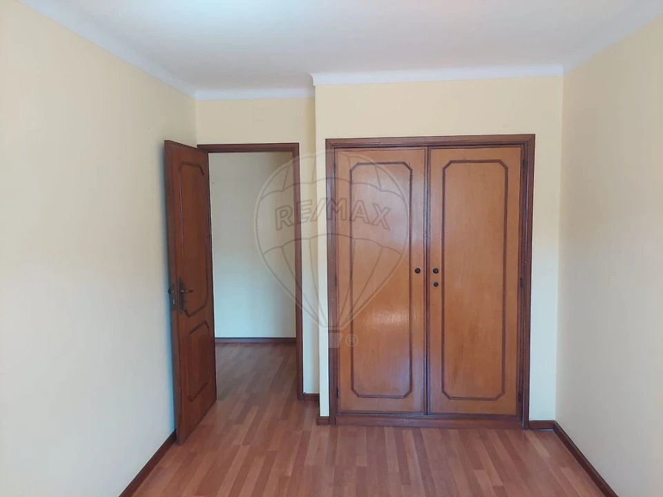 Apartamento T2 para Venda em Mafamude e Vilar do Paraíso Foto 11