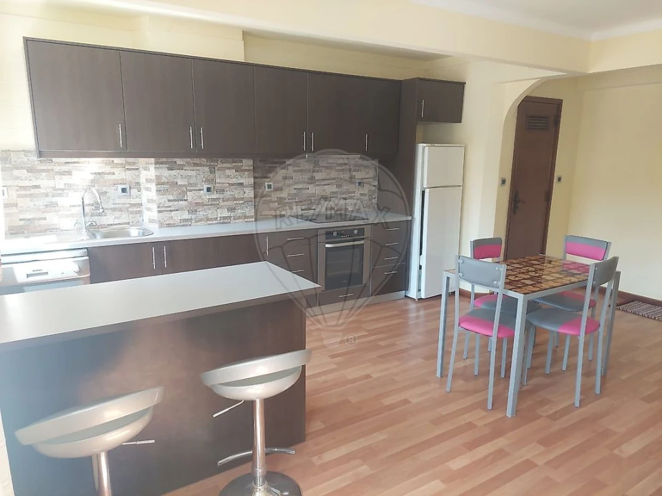 Apartamento T2 para Venda em Mafamude e Vilar do Paraíso Foto 8