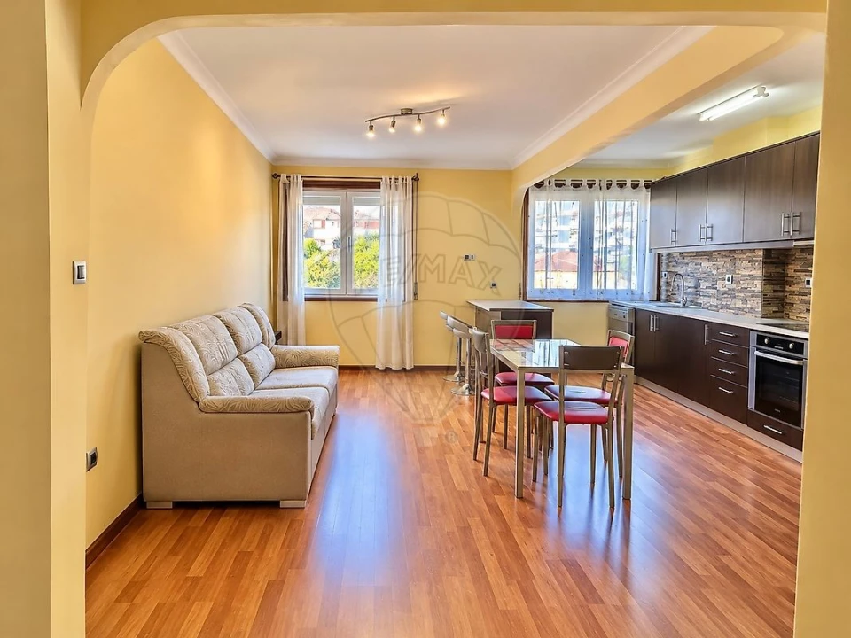 Apartamento T2 para Venda em Mafamude e Vilar do Paraíso Foto 3