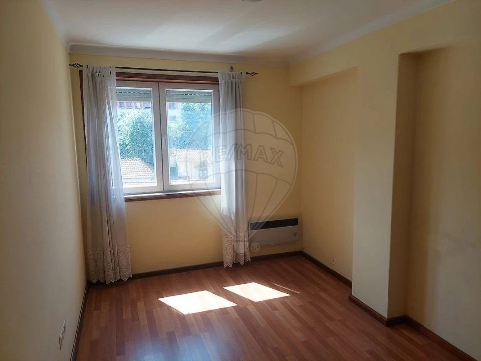 Apartamento T2 para Venda em Mafamude e Vilar do Paraíso Foto 5