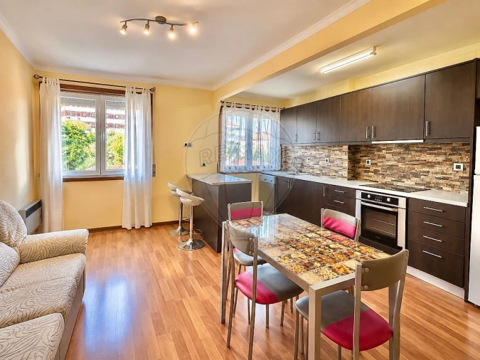 Apartamento T2 para Venda em Mafamude e Vilar do Paraíso Foto 4