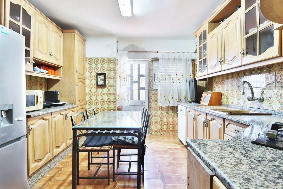 Apartamento T2 para Venda em São Domingos de Rana Foto 3