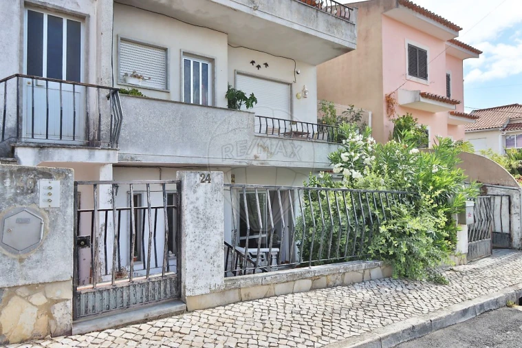 Apartamento T2 para Venda em São Domingos de Rana Foto 19