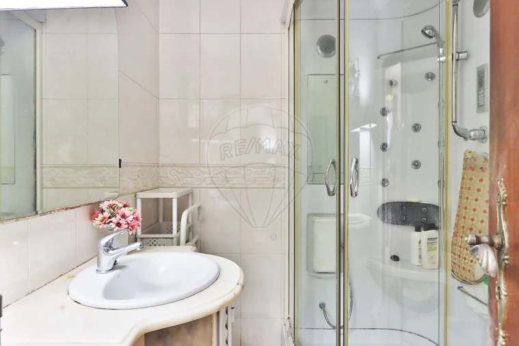 Apartamento T2 para Venda em São Domingos de Rana Foto 14