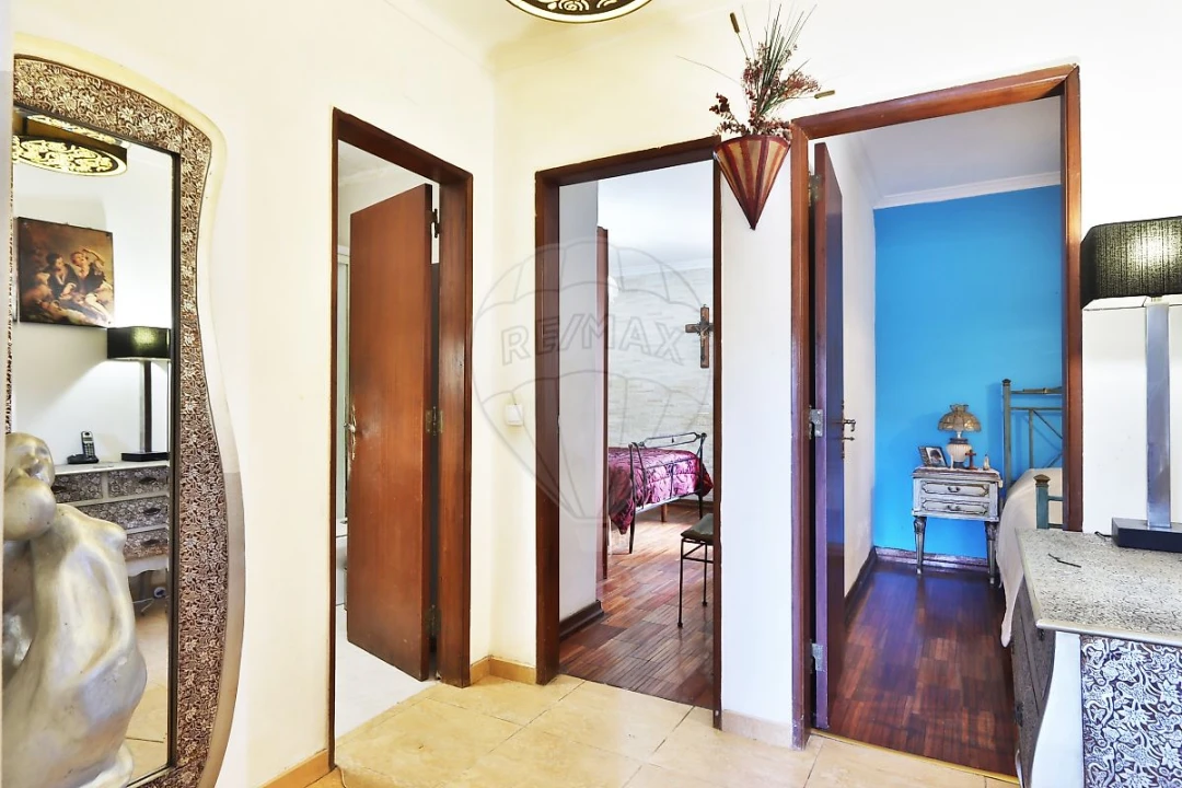 Apartamento T2 para Venda em São Domingos de Rana Foto 11