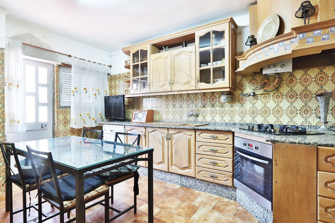Apartamento T2 para Venda em São Domingos de Rana Foto 4