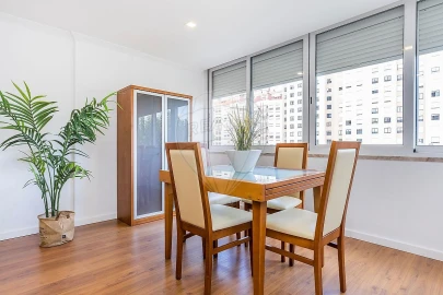 Apartamento T2 para Venda em Alfragide
