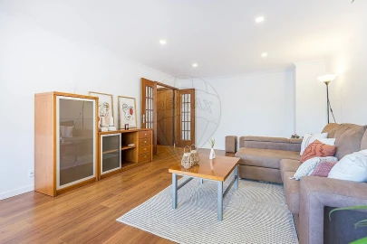 Apartamento T2 para Venda em Alfragide