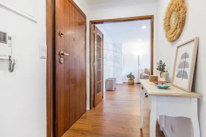 Apartamento T2 para Venda em Alfragide
