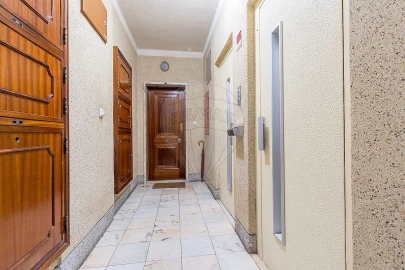 Apartamento T2 para Venda em Alfragide