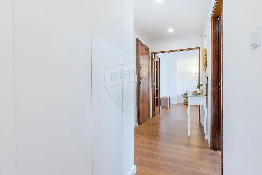 Apartamento T2 para Venda em Alfragide Foto 20
