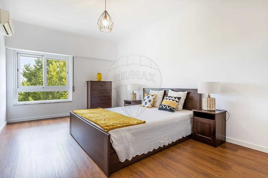 Apartamento T2 para Venda em Alfragide Foto 13